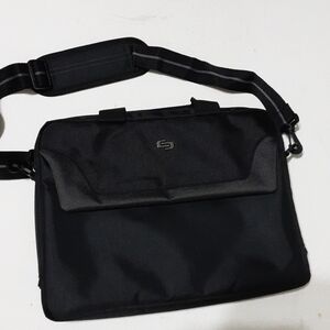 - Solo laptop bag unisex casual office